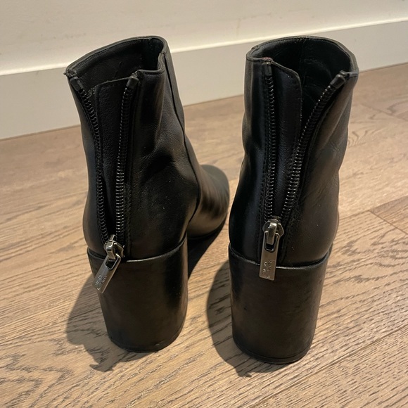 Stuart weitzman leather ankle boots US6 - Picture 4 of 6